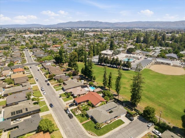 951 Fairfield Avenue, Santa Clara, CA 95050
