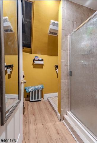 5 Hinrichs Pl 2, Bloomfield Twp., NJ 07003