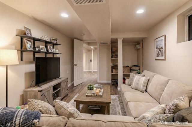 5 Hinrichs Pl 2, Bloomfield Twp., NJ 07003