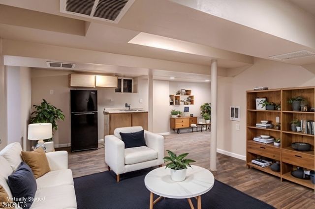 5 Hinrichs Pl 2, Bloomfield Twp., NJ 07003