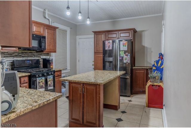 5 Hinrichs Pl 2, Bloomfield Twp., NJ 07003