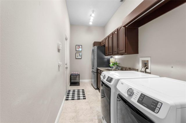 4302 FAIRCOURT DRIVE, Valrico, FL 33596