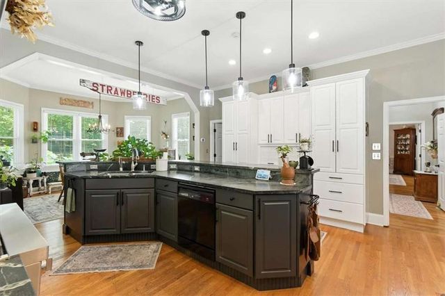 200 WATERFORD FALLS Drive, Canton, GA 30114