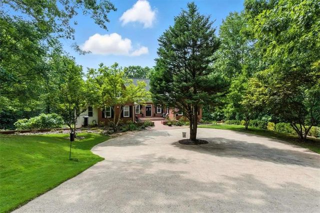 200 WATERFORD FALLS Drive, Canton, GA 30114