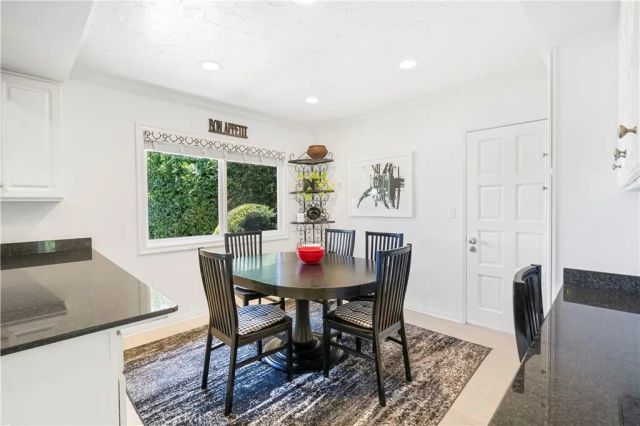 22509 Charlestown, Calabasas, CA 91302