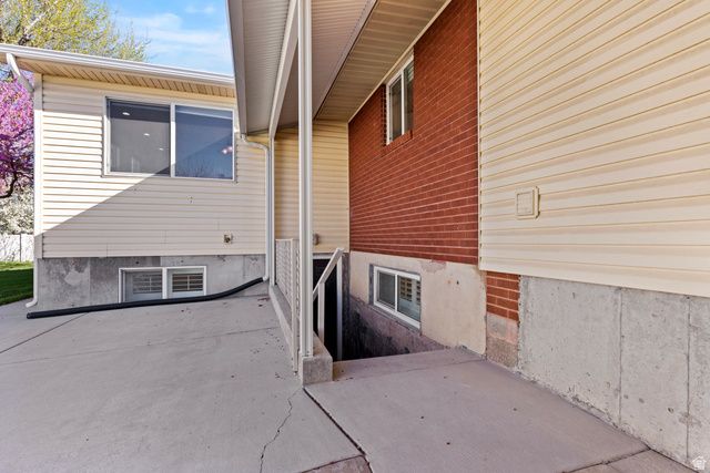 623 N 1000 W, Clearfield, UT 84015