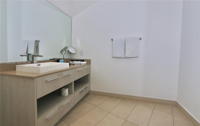 4111 S Ocean Drive UPH8, Hollywood, FL 33019