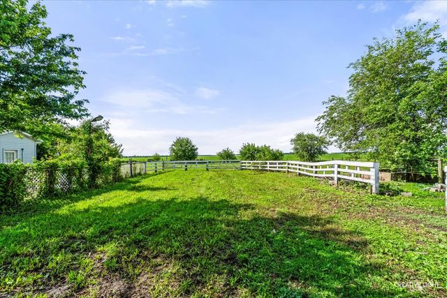 2038 N 43rd Road, Leland, IL 60531