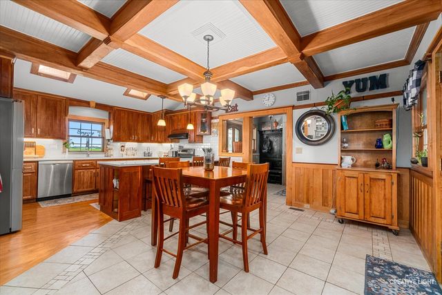2038 N 43rd Road, Leland, IL 60531