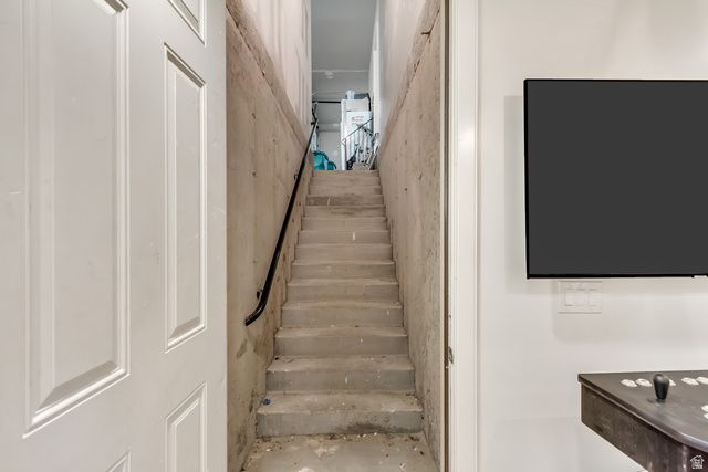 5886 W TIMBER RIDGE LN, Highland, UT 84003