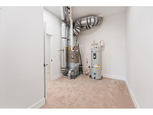 737 Se FOREST GLEN Rd, Estacada, OR 97023