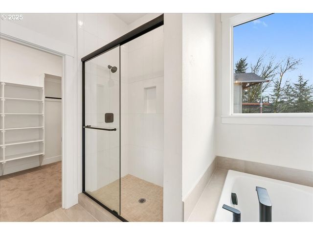 737 Se FOREST GLEN Rd, Estacada, OR 97023