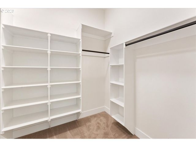 737 Se FOREST GLEN Rd, Estacada, OR 97023