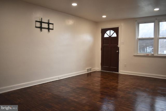 7305 WOODCREST AVE, Philadelphia, PA 19151