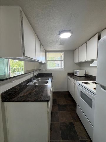 8017 Gessner DR 222, Austin, TX 78753