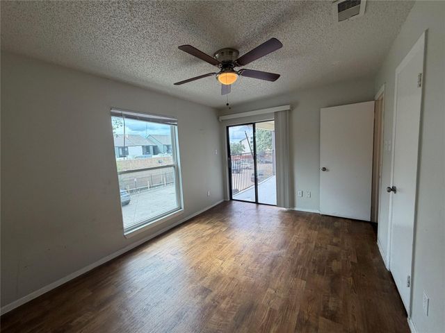 8017 Gessner DR 222, Austin, TX 78753