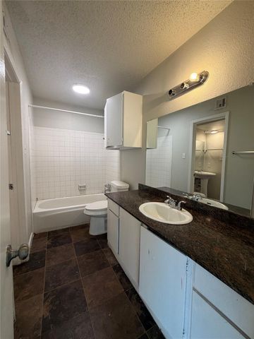 8017 Gessner DR 222, Austin, TX 78753