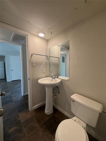 8017 Gessner DR 222, Austin, TX 78753