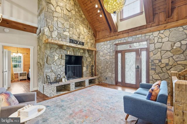 43449 LOST CORNER RD, Leesburg, VA 20176