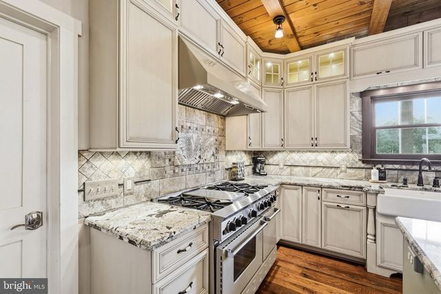 43449 LOST CORNER RD, Leesburg, VA 20176