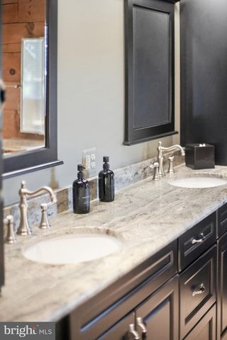 43449 LOST CORNER RD, Leesburg, VA 20176