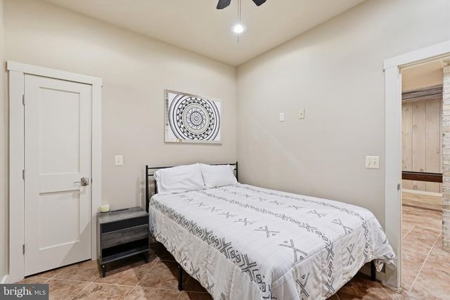 43449 LOST CORNER RD, Leesburg, VA 20176