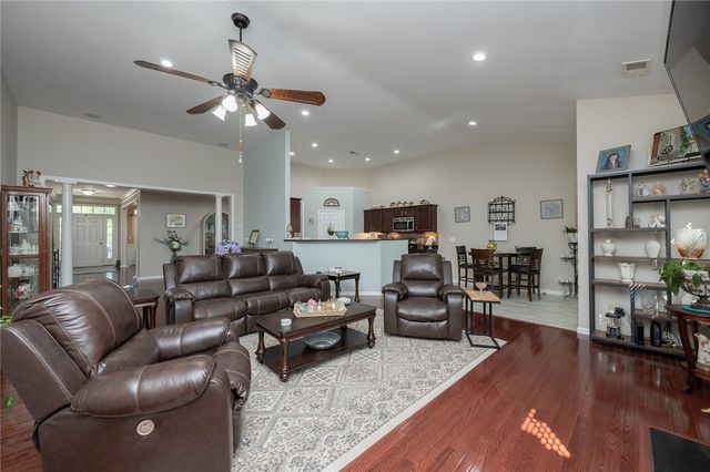 806 Hartscove Court, Boiling Springs, SC 29316