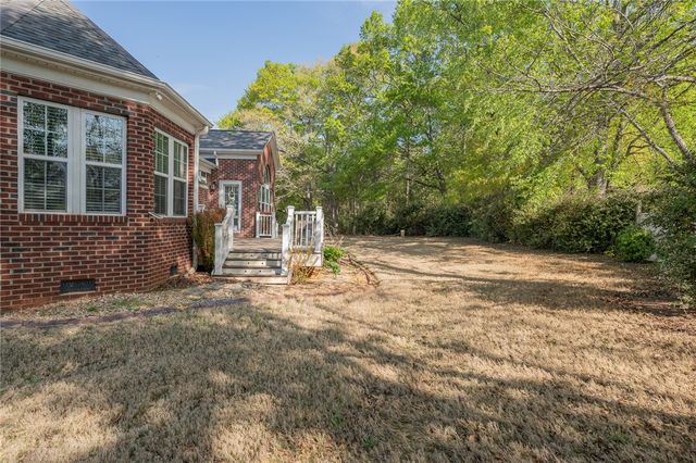 806 Hartscove Court, Boiling Springs, SC 29316