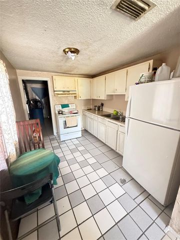 4212 9TH STREET E, Bradenton, FL 34208