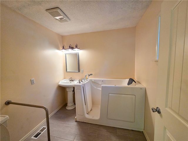 25 N Crider Avenue, Greenland, AR 72701