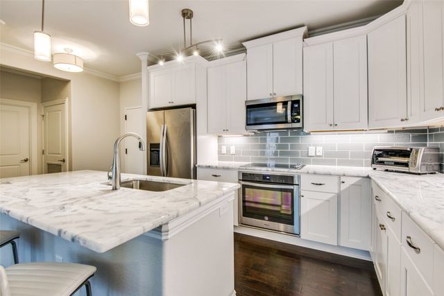 2500 King Arthur Boulevard 207, Lewisville, TX 75056