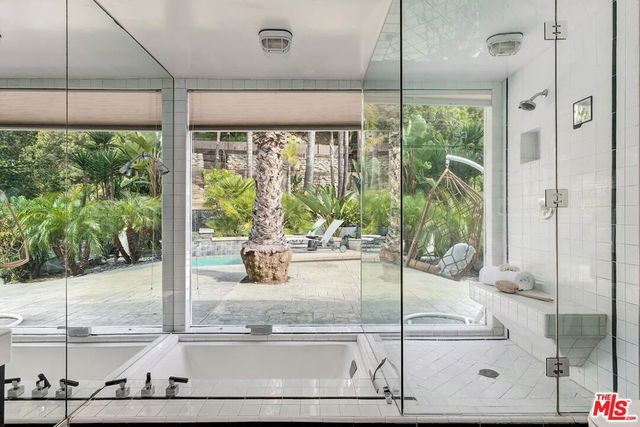 1514 San Ysidro Drive, Beverly Hills, CA 90210