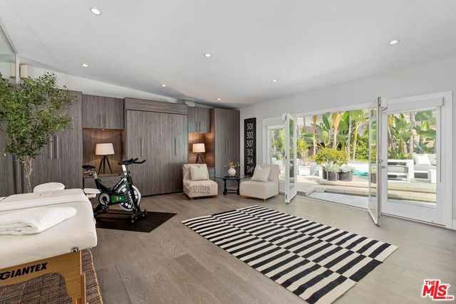 1514 San Ysidro Drive, Beverly Hills, CA 90210