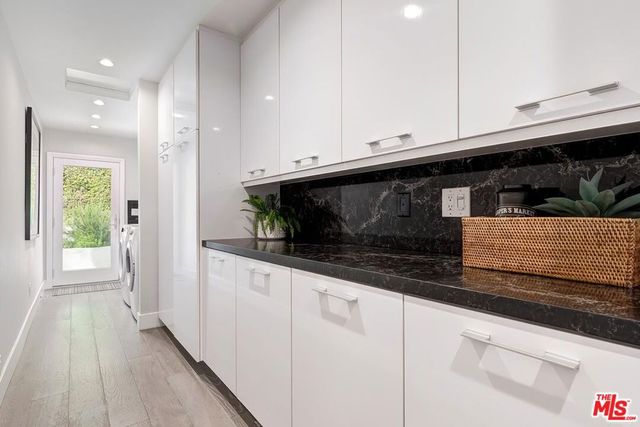 1514 San Ysidro Drive, Beverly Hills, CA 90210