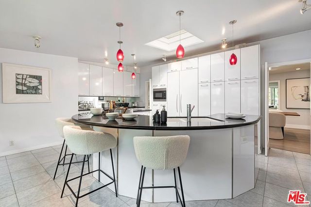 1514 San Ysidro Drive, Beverly Hills, CA 90210