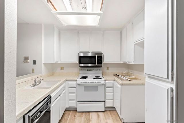 10225 Caminito Cuervo 133, San Diego, CA 92108