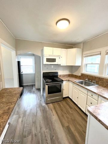 255 Cross Street, Akron, OH 44311