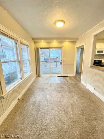 255 Cross Street, Akron, OH 44311