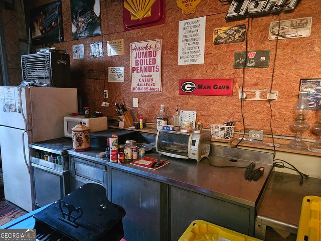 595 Hudson Mill Road, Hamilton, GA 31811