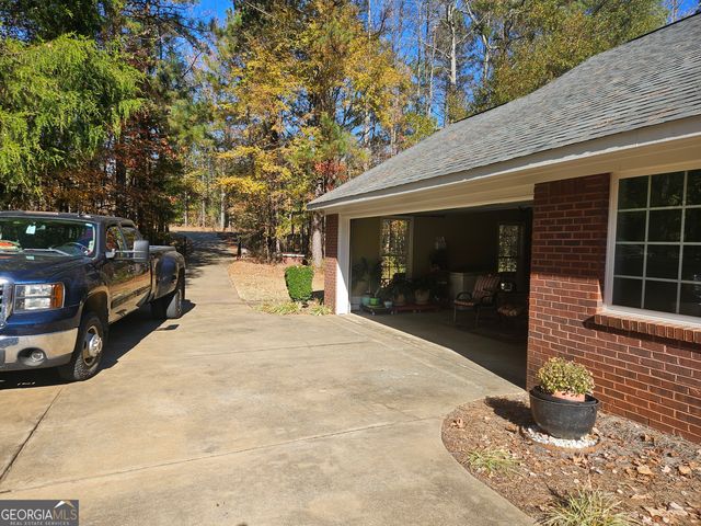 595 Hudson Mill Road, Hamilton, GA 31811