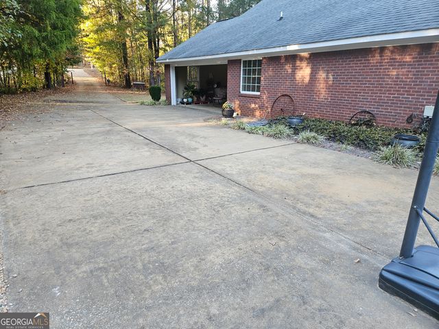 595 Hudson Mill Road, Hamilton, GA 31811