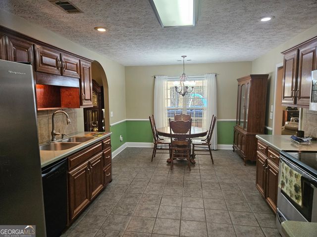 595 Hudson Mill Road, Hamilton, GA 31811