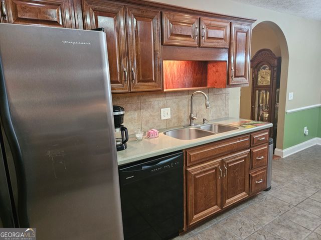 595 Hudson Mill Road, Hamilton, GA 31811