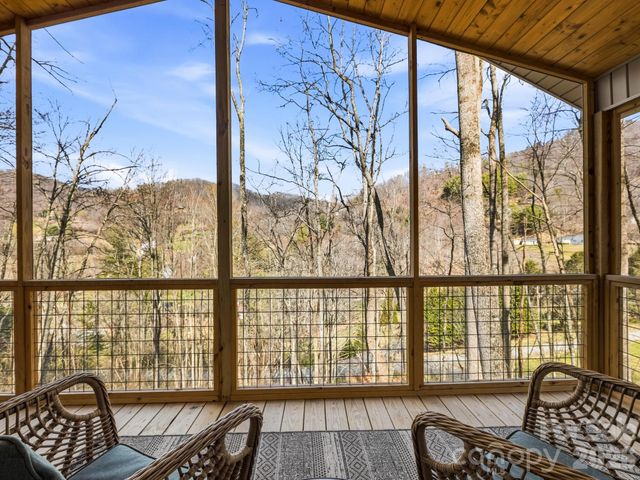 98 Harmony Hill Lane, Mars Hill, NC 28754