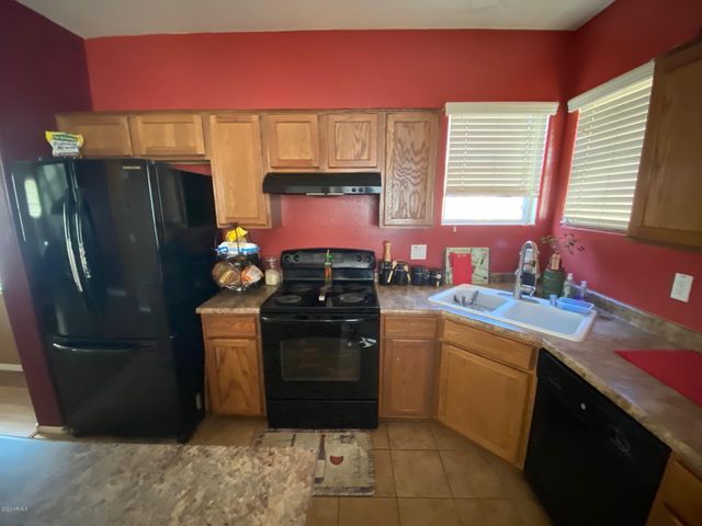 2004 N 78TH Avenue, Phoenix, AZ 85035