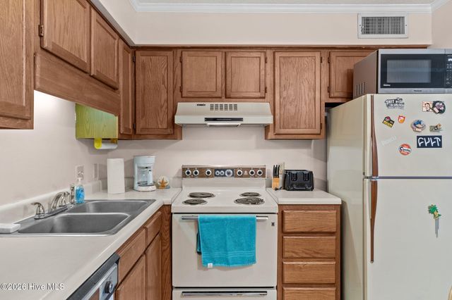 1404 Canal Drive 14, Carolina Beach, NC 28428