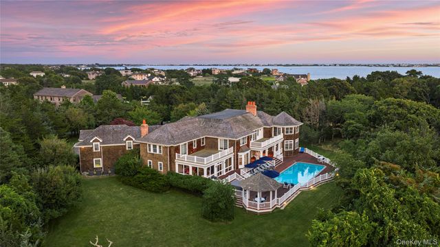 19 Jagger Lane, Westhampton, NY 11977