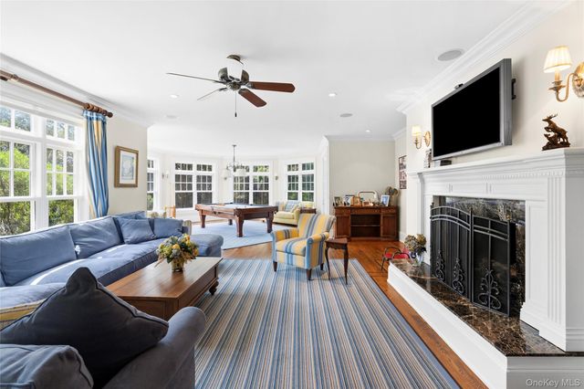 19 Jagger Lane, Westhampton, NY 11977