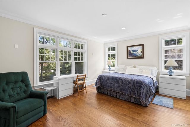 19 Jagger Lane, Westhampton, NY 11977