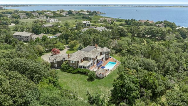 19 Jagger Lane, Westhampton, NY 11977